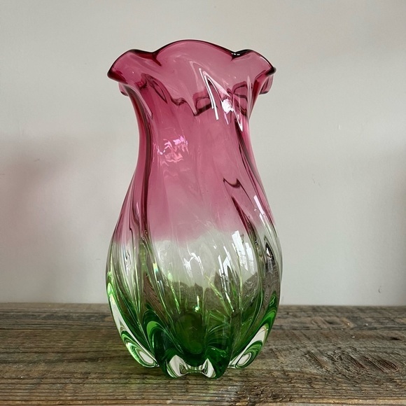 Watermelon pink and green art glass vase hand blown - Picture 1 of 6